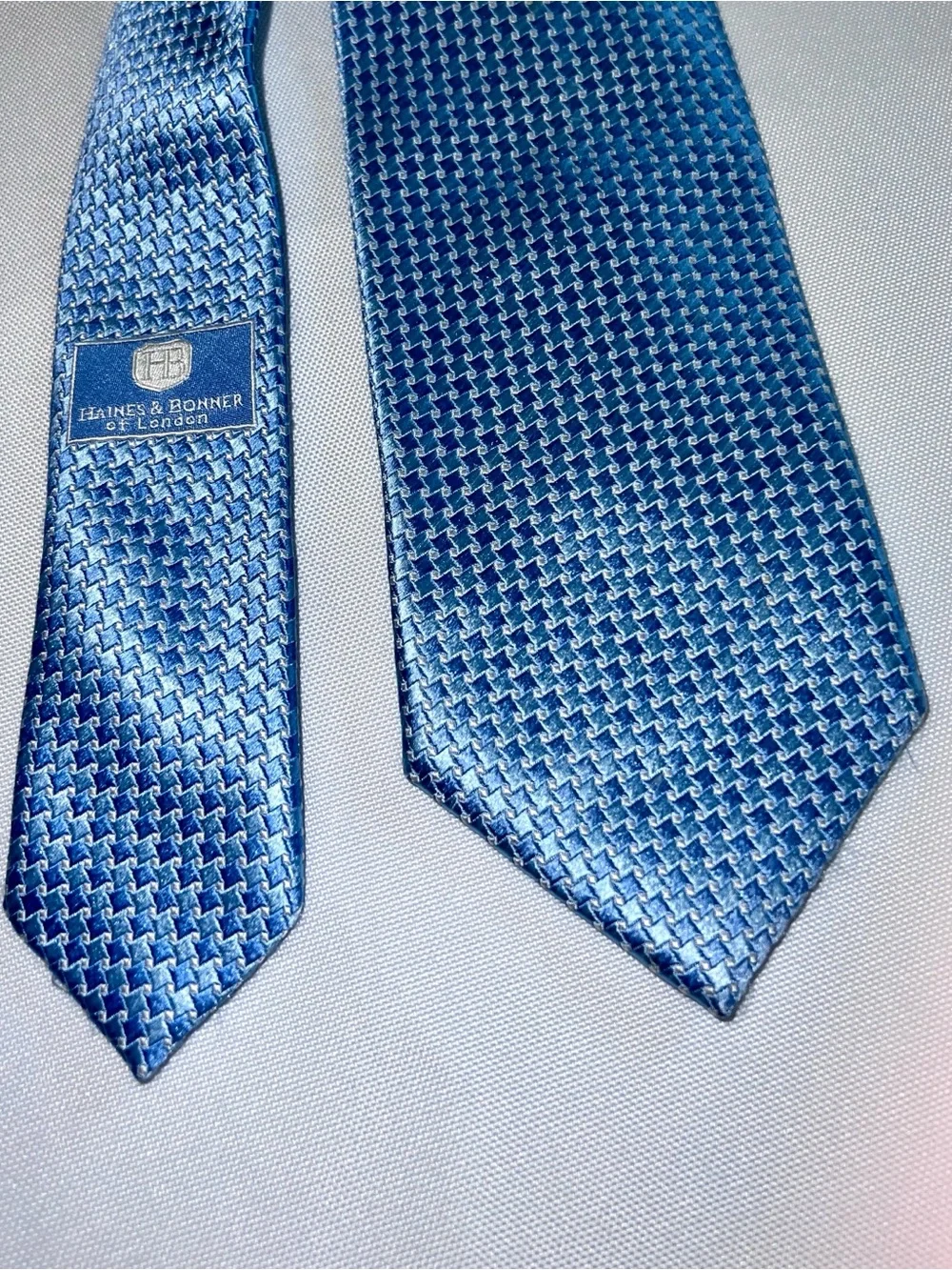 Haines & Bonner Light Blue 100% Silk Tie - Classic Dress Accessory